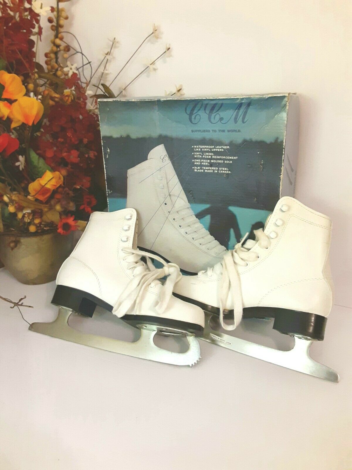 Ccm Girls White Leather Ice Skates Model G-co Size 3